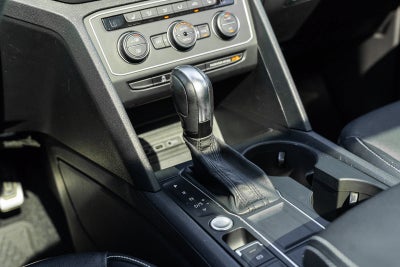2020 Volkswagen Atlas Cross Sport 3.6L V6 SE w/Technology R-Line 4Motion