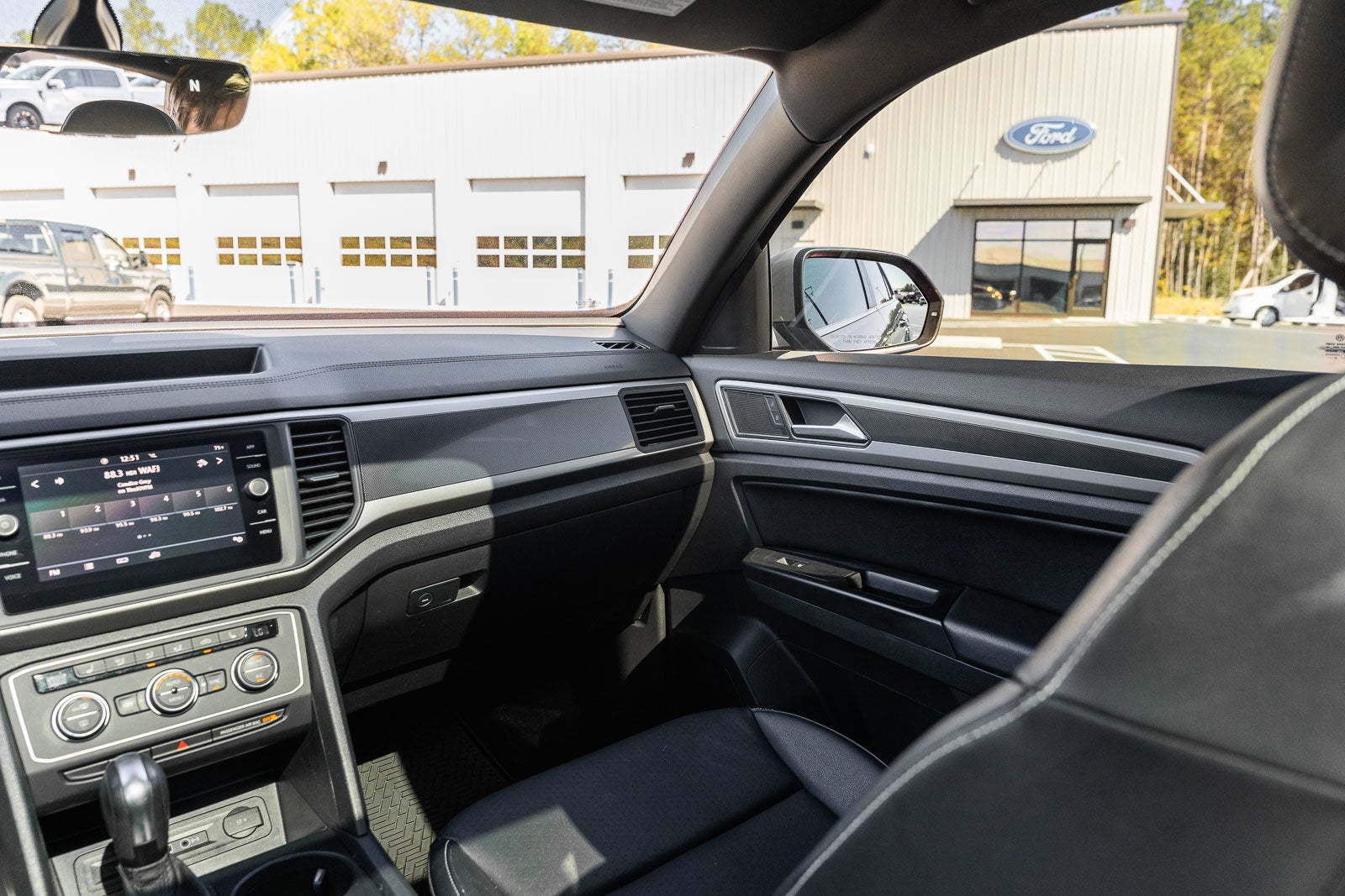 2020 Volkswagen Atlas Cross Sport 3.6L V6 SE w/Technology R-Line 4Motion
