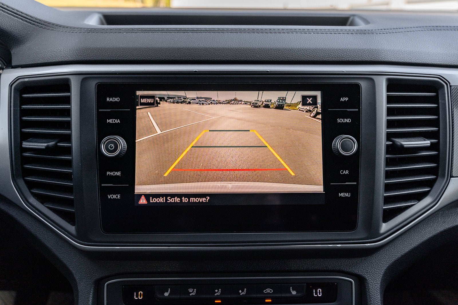 2020 Volkswagen Atlas Cross Sport 3.6L V6 SE w/Technology R-Line 4Motion