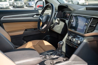 2022 Volkswagen Atlas Cross Sport 3.6L V6 SEL Premium R-Line