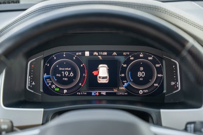2022 Volkswagen Atlas Cross Sport 3.6L V6 SEL Premium R-Line