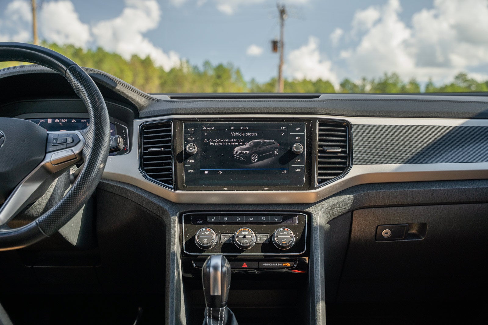 2022 Volkswagen Atlas Cross Sport 3.6L V6 SEL Premium R-Line