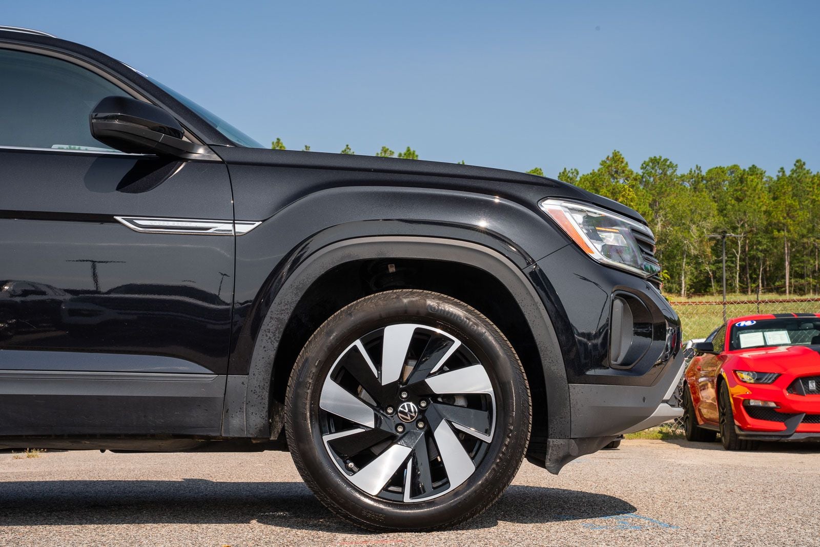2024 Volkswagen Atlas Cross Sport 2.0T SE w/Technology