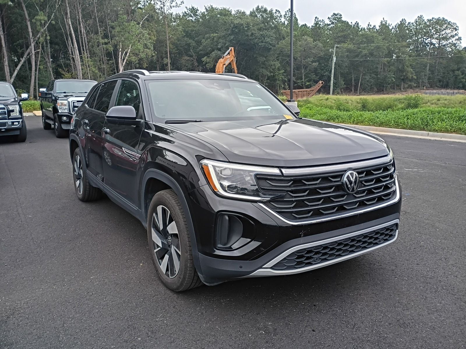 2024 Volkswagen Atlas Cross Sport 2.0T SE w/Technology
