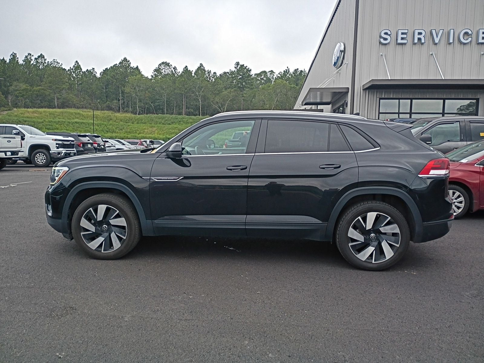2024 Volkswagen Atlas Cross Sport 2.0T SE w/Technology