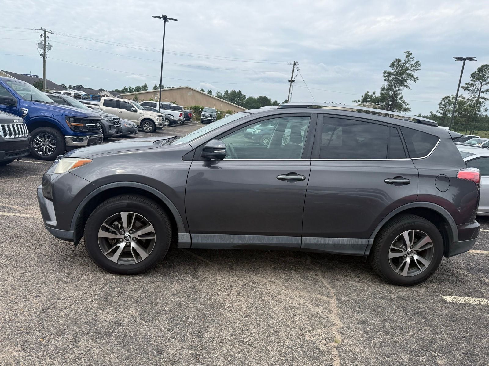 2018 Toyota RAV4 XLE