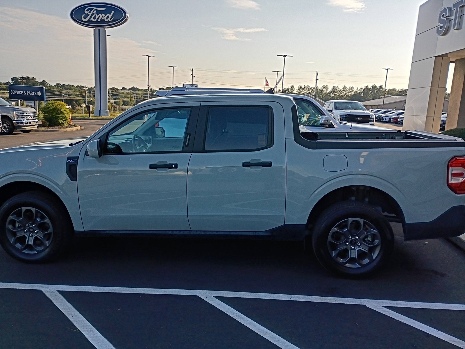 2023 Ford Maverick XLT