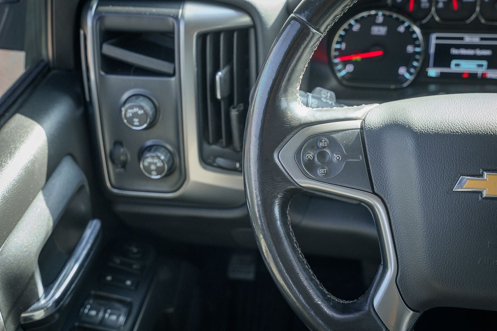 2018 Chevrolet Silverado 1500 LT LT1