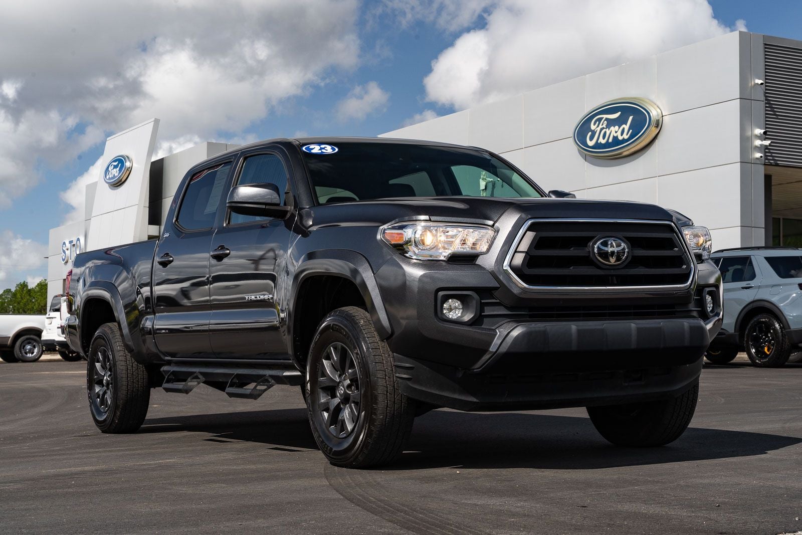 2023 Toyota Tacoma SR5 V6