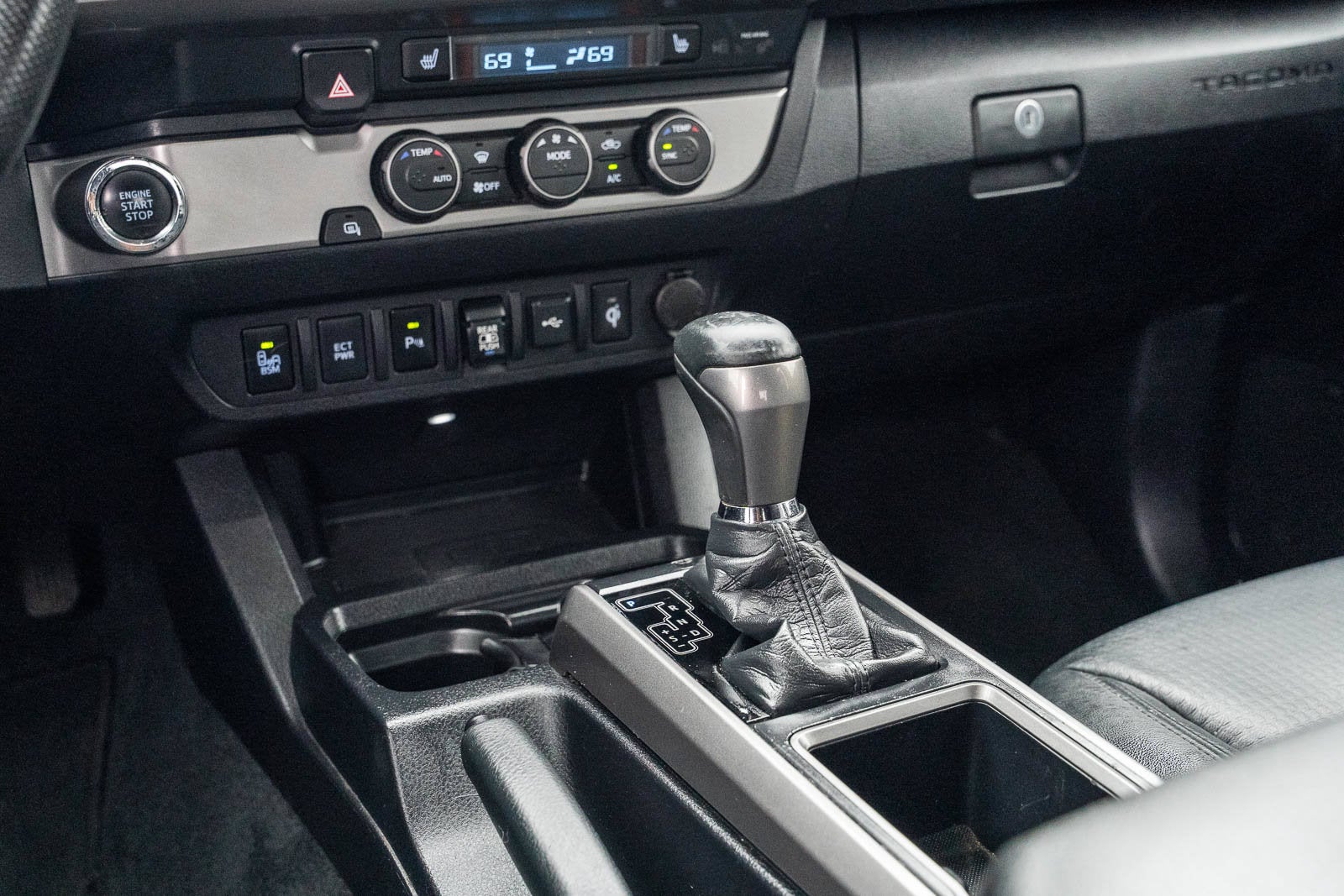 2021 Toyota Tacoma Limited V6
