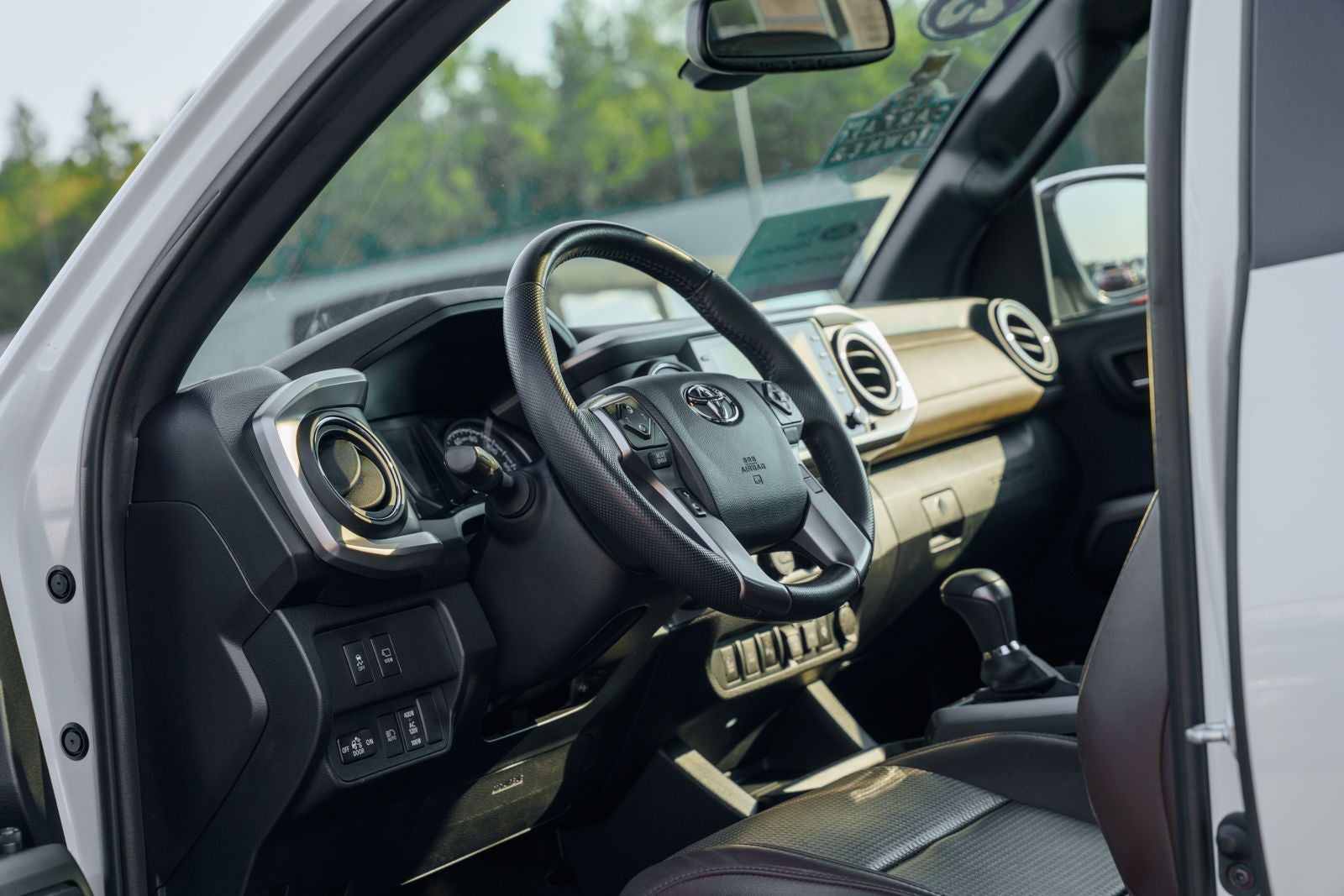 2023 Toyota Tacoma Limited V6