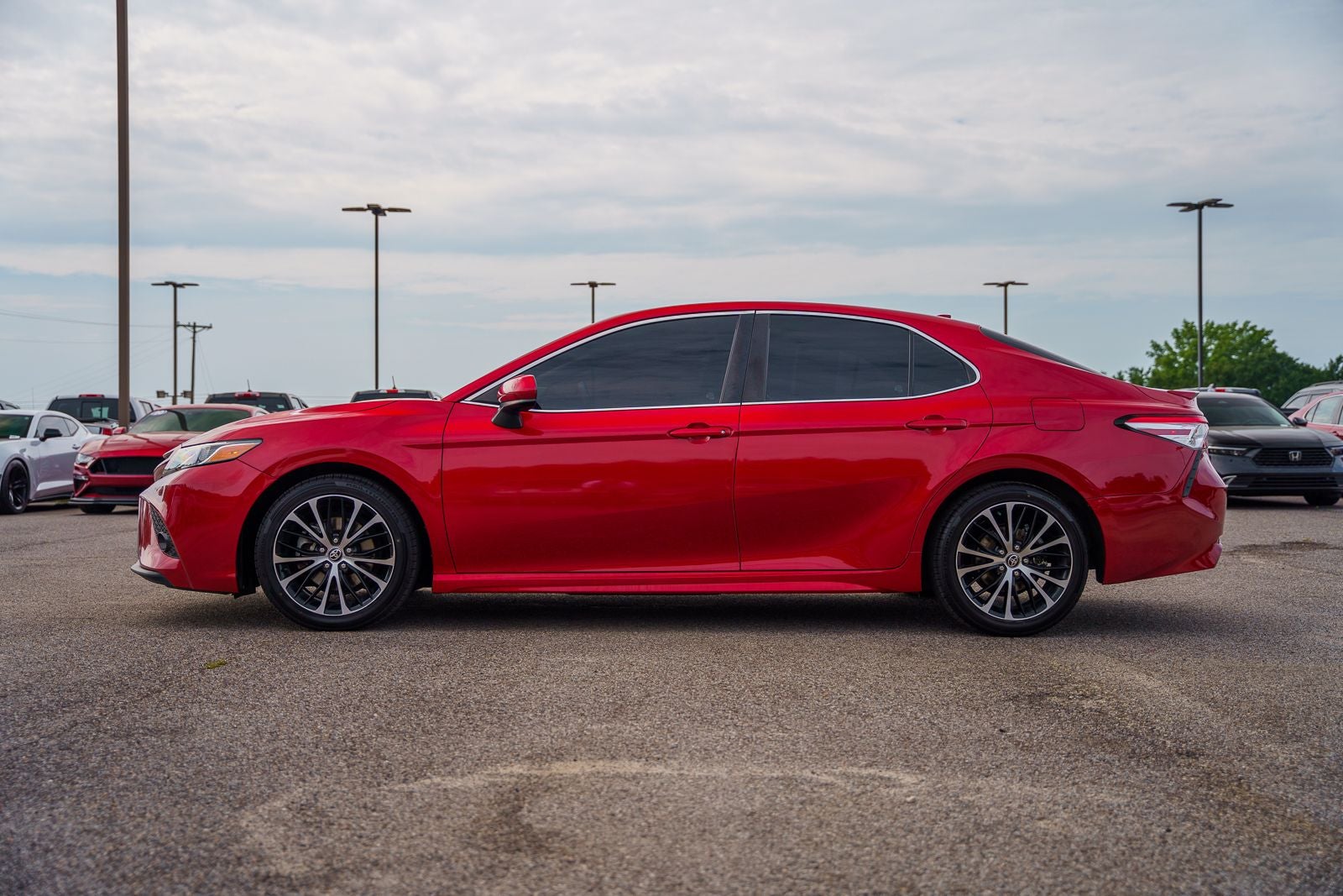 2020 Toyota Camry SE