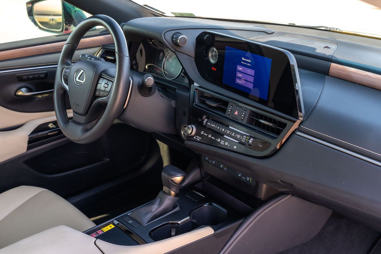 2025 Lexus ES 350