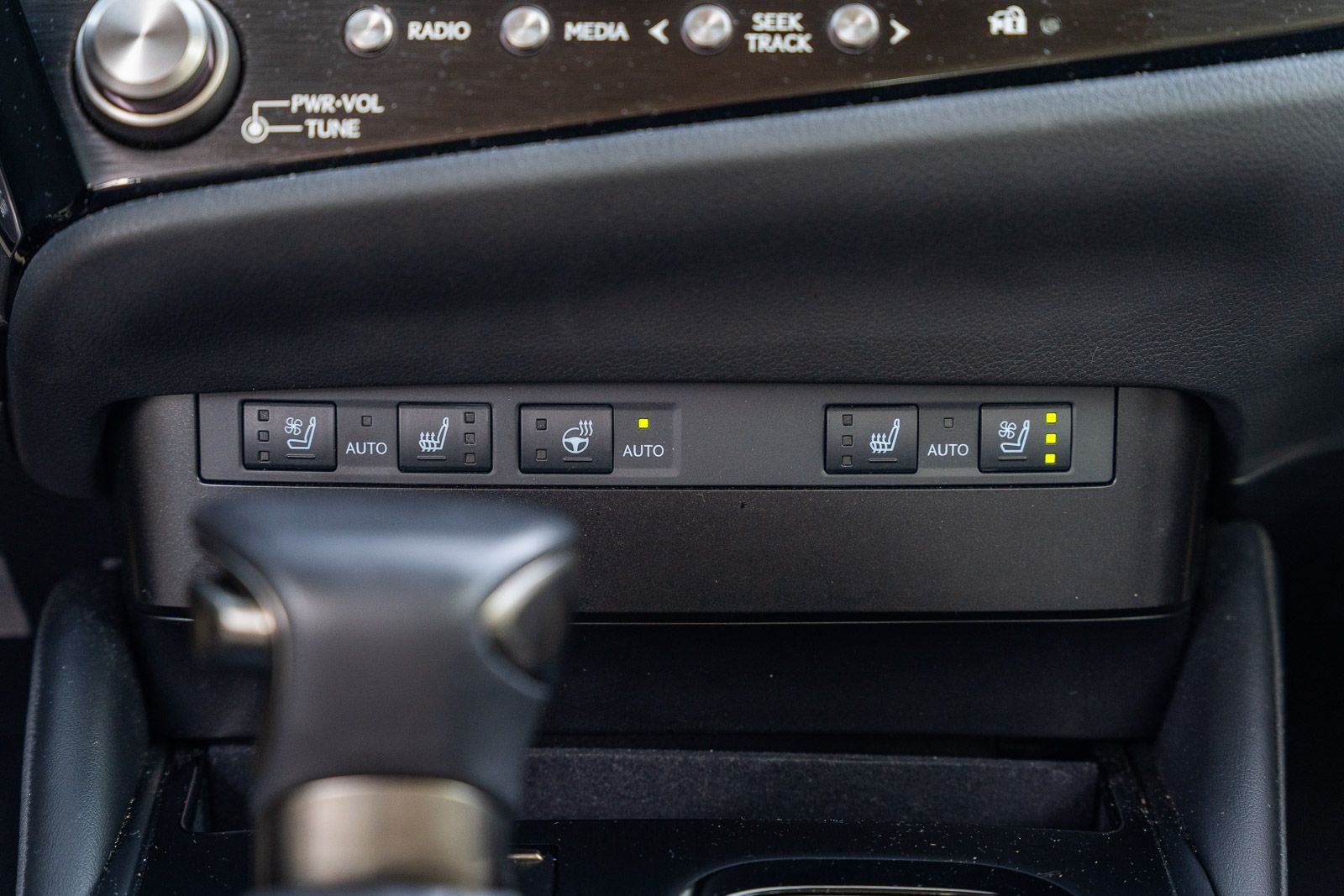 2025 Lexus ES 350