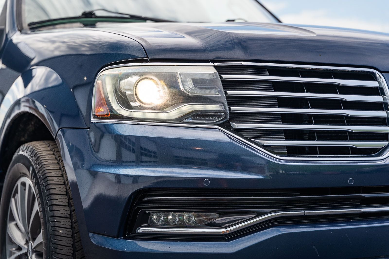 2015 Lincoln Navigator Base