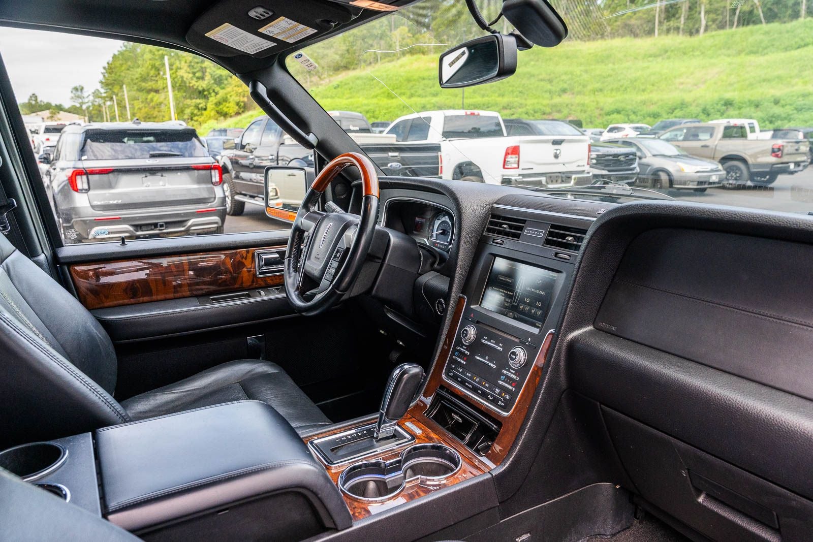 2015 Lincoln Navigator Base