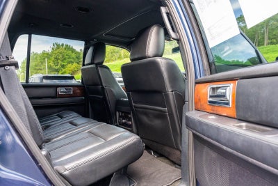 2015 Lincoln Navigator Base