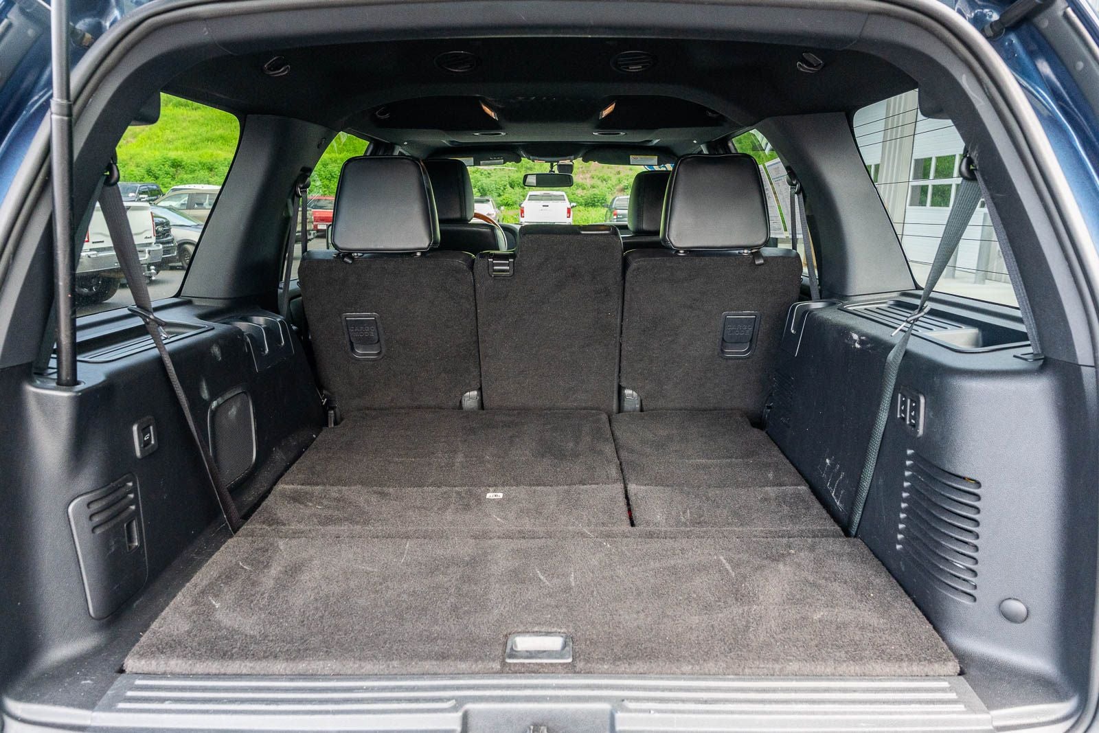 2015 Lincoln Navigator Base