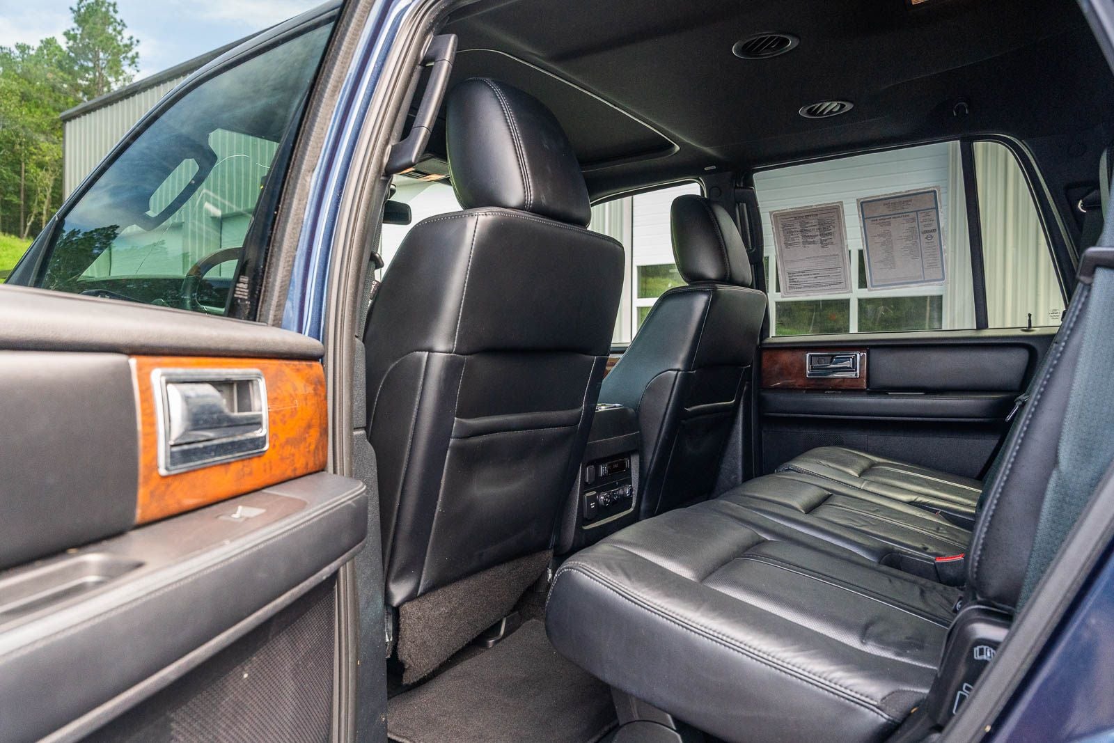 2015 Lincoln Navigator Base