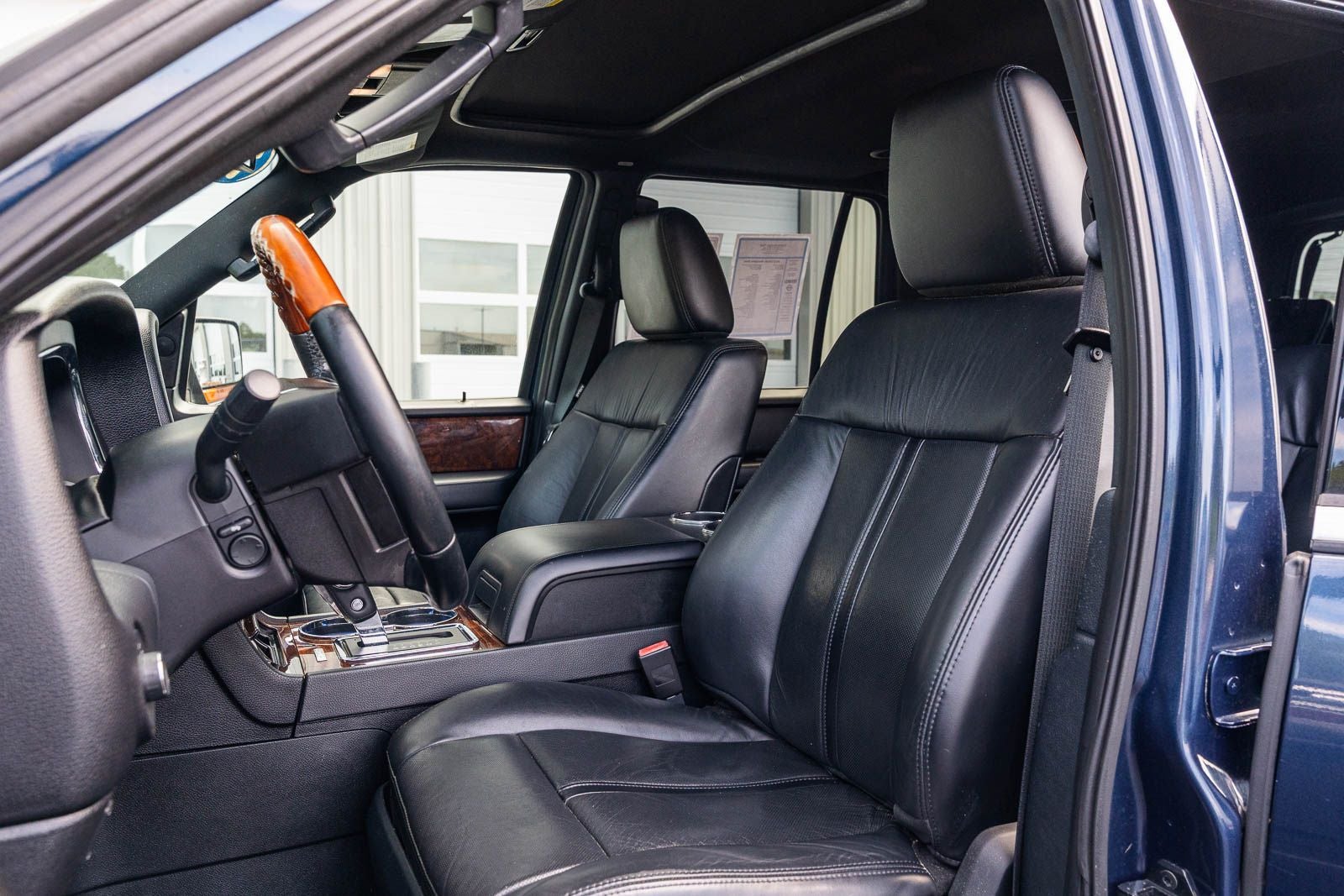 2015 Lincoln Navigator Base