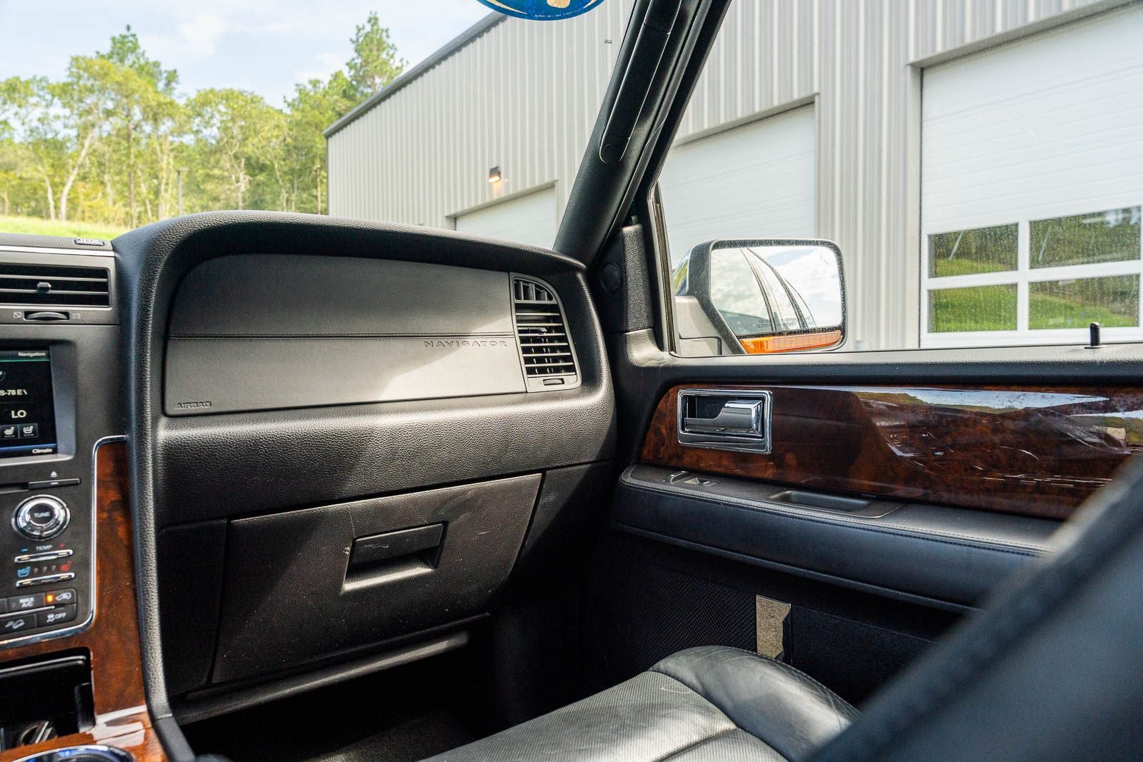 2015 Lincoln Navigator Base
