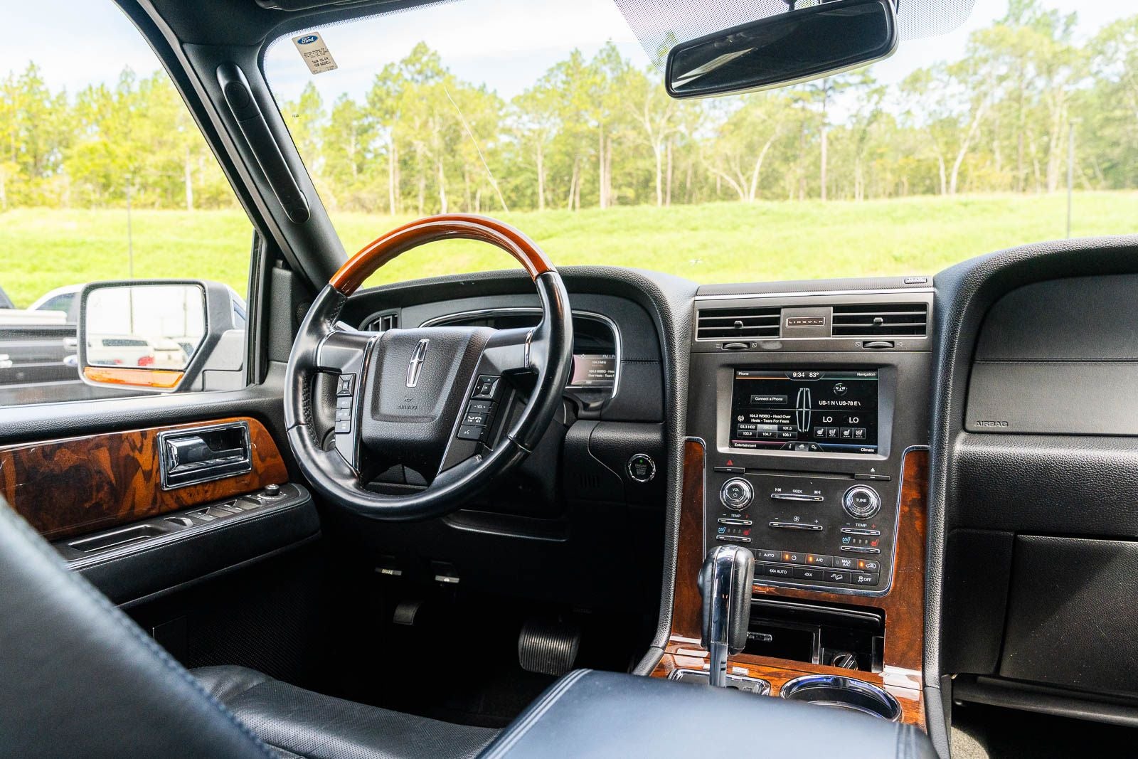 2015 Lincoln Navigator Base