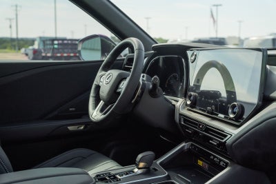 2025 Lexus TX 350 F SPORT Handling