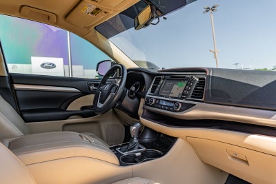 2016 Toyota Highlander XLE V6