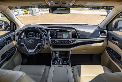 2016 Toyota Highlander XLE V6