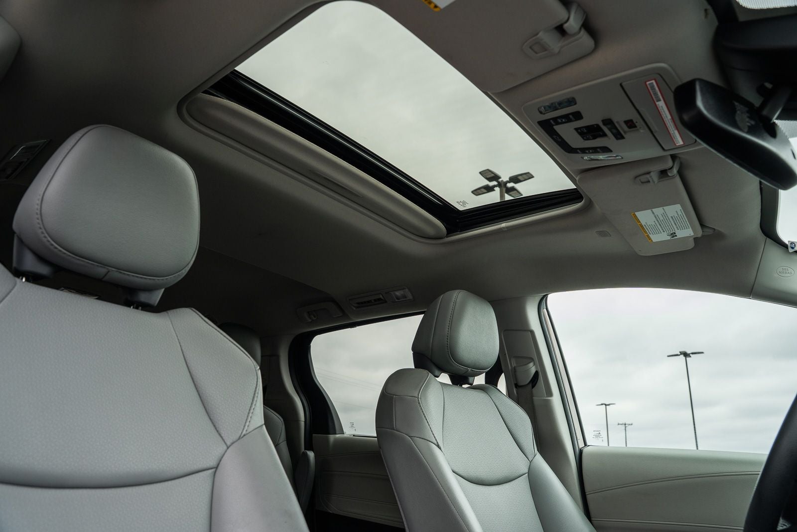 2022 Toyota Sienna XLE 8 Passenger