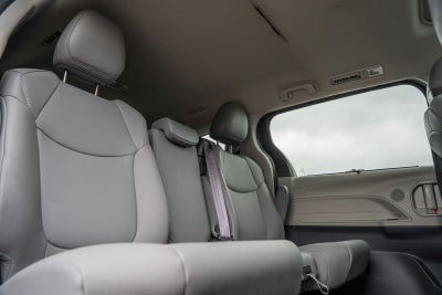 2022 Toyota Sienna XLE 8 Passenger