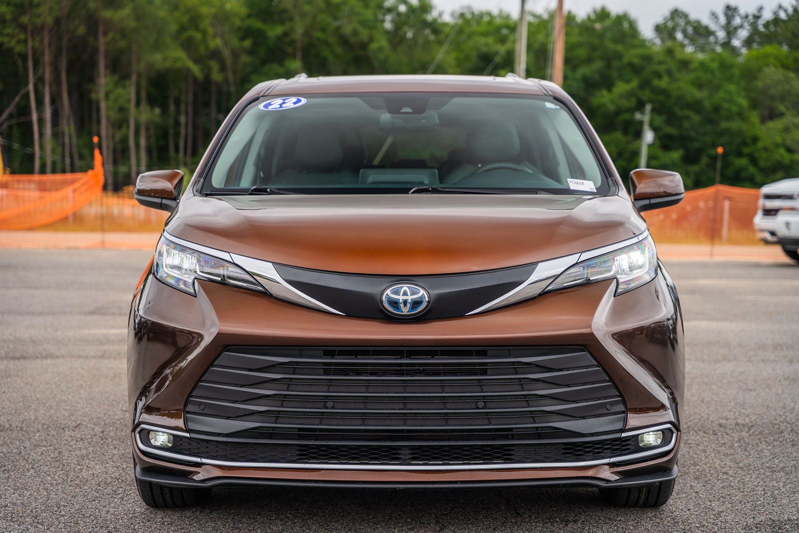 2022 Toyota Sienna XLE 8 Passenger