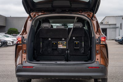 2022 Toyota Sienna XLE 8 Passenger