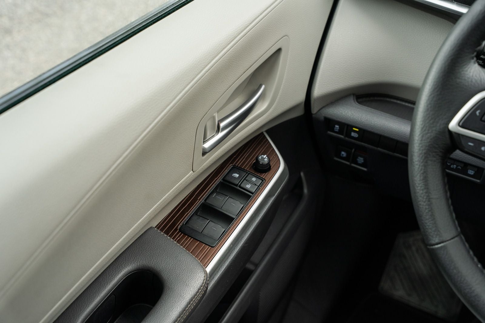 2022 Toyota Sienna XLE 8 Passenger