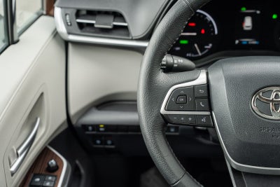 2022 Toyota Sienna XLE 8 Passenger