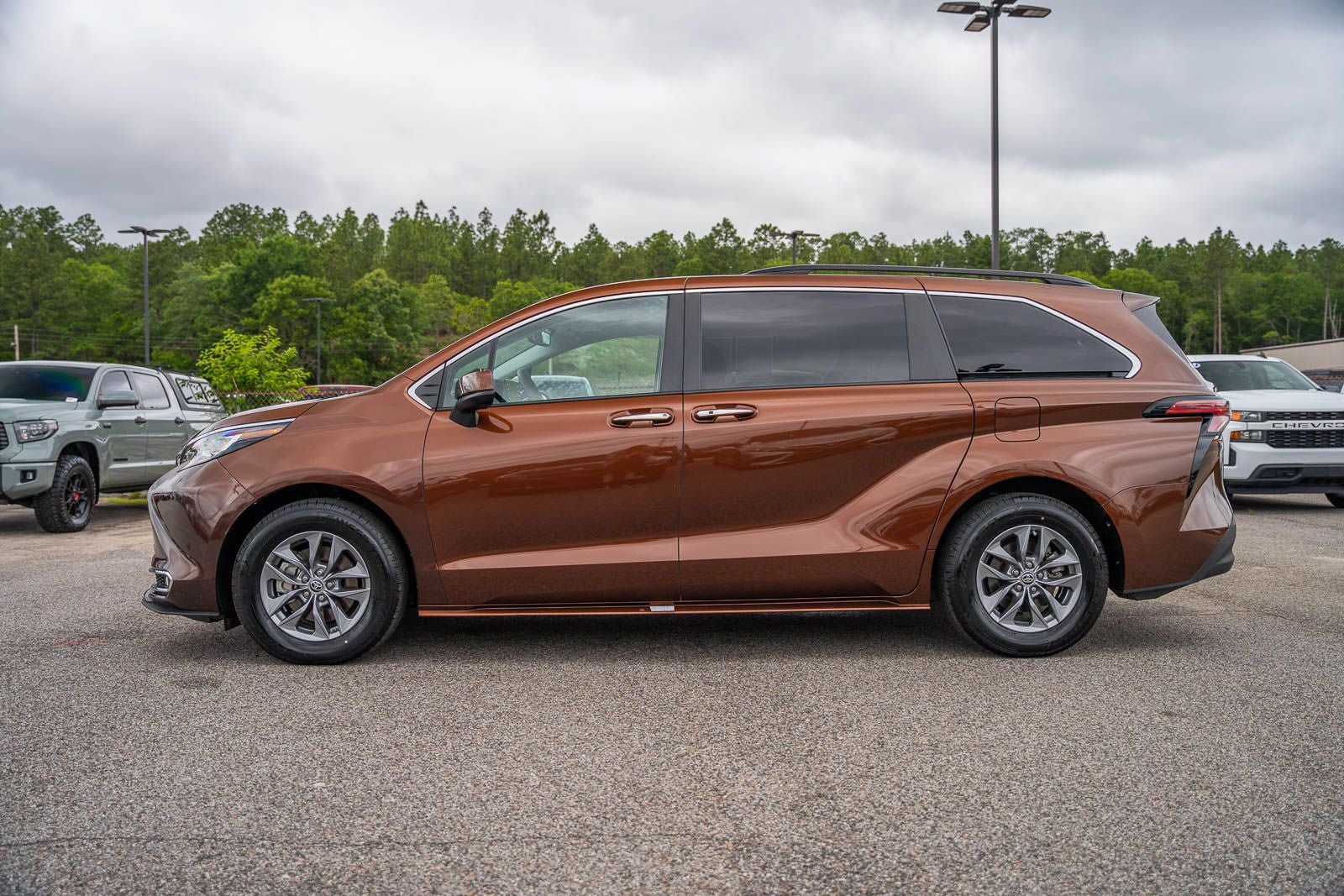 2022 Toyota Sienna XLE 8 Passenger