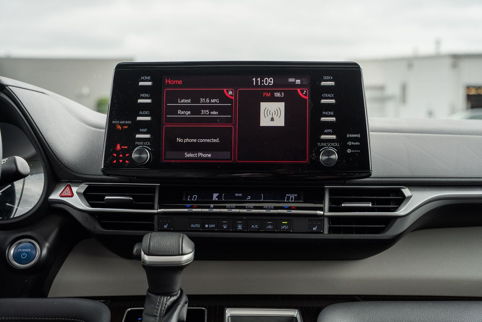 2022 Toyota Sienna XLE 8 Passenger