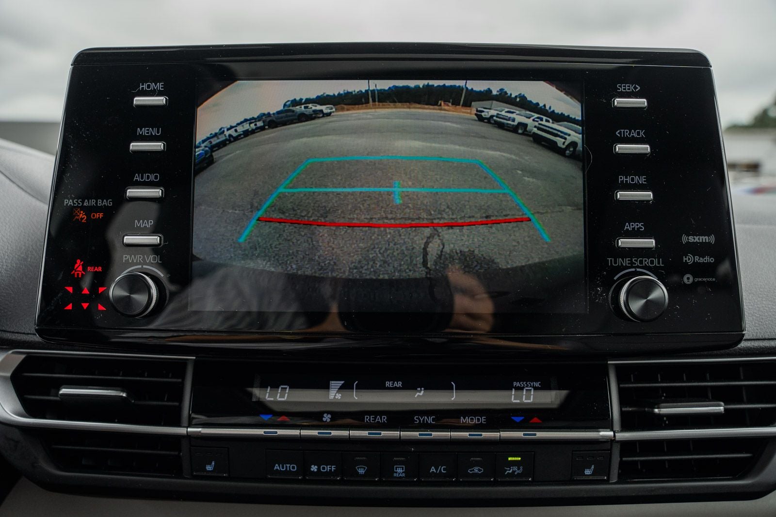 2022 Toyota Sienna XLE 8 Passenger
