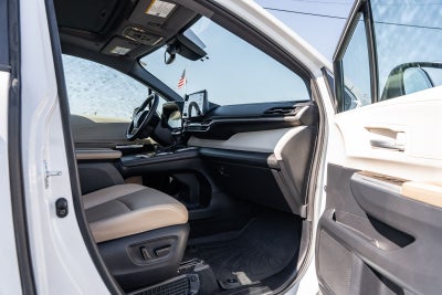 2022 Toyota Sienna XLE 7 Passenger