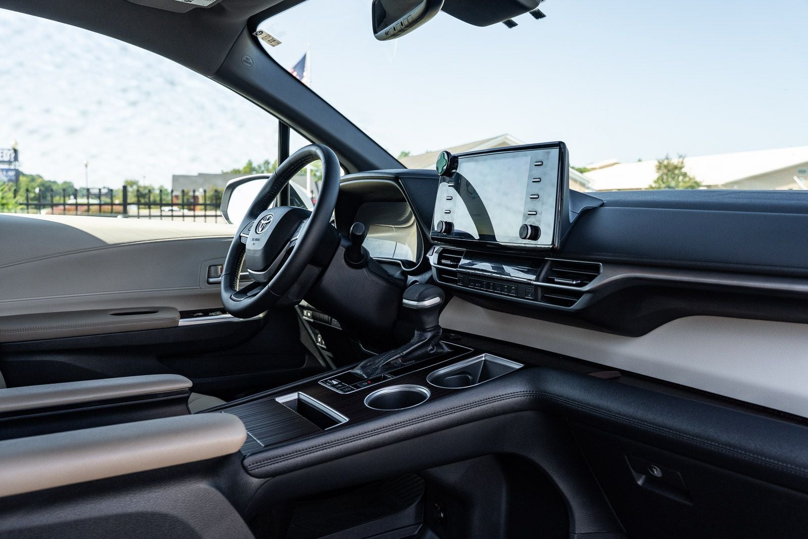 2022 Toyota Sienna XLE 7 Passenger