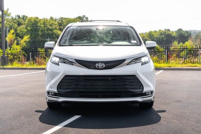 2022 Toyota Sienna XLE 7 Passenger