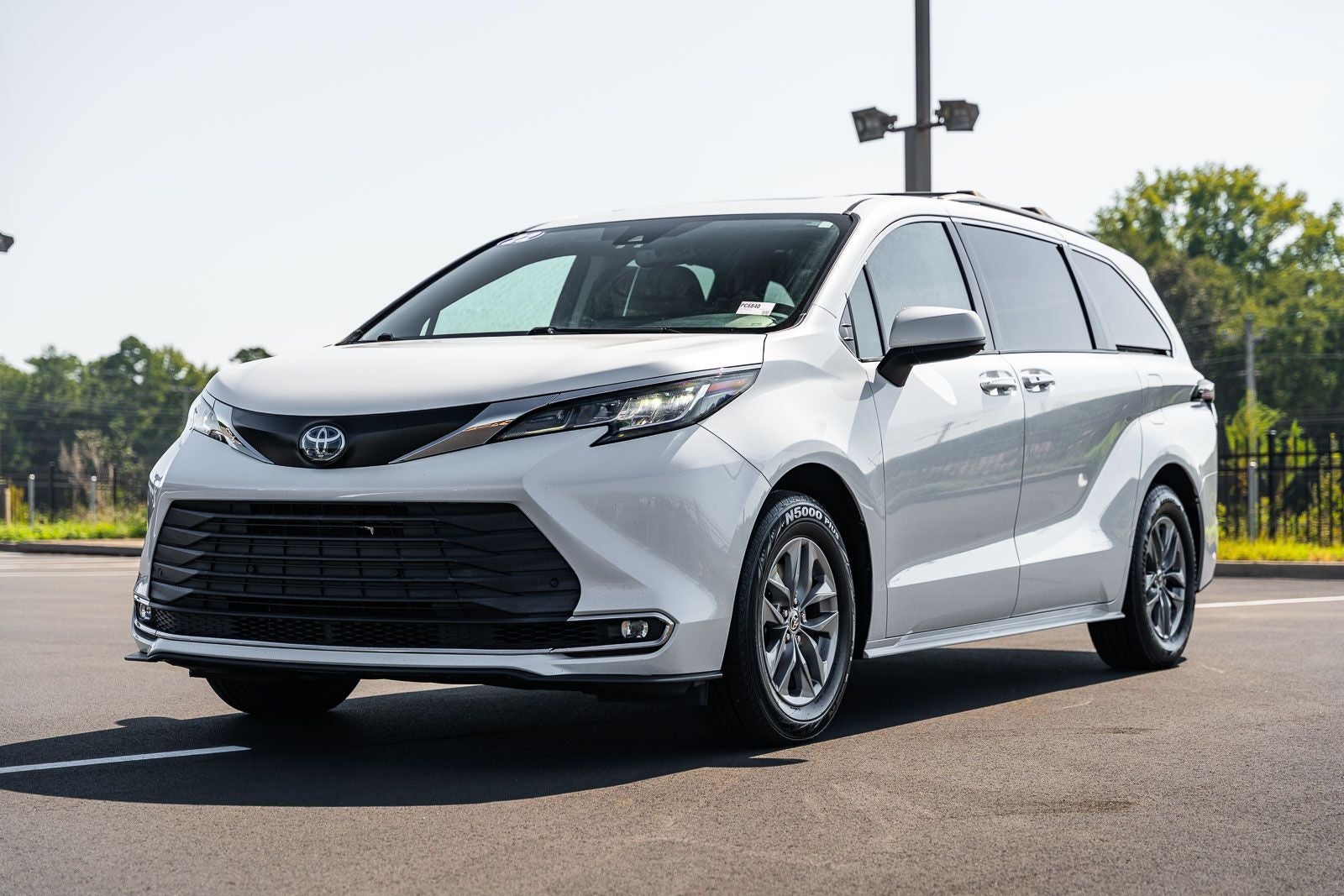 2022 Toyota Sienna XLE 7 Passenger