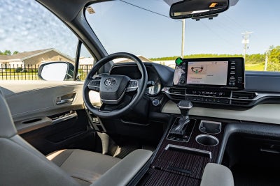 2022 Toyota Sienna XLE 7 Passenger