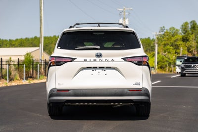 2022 Toyota Sienna XLE 7 Passenger