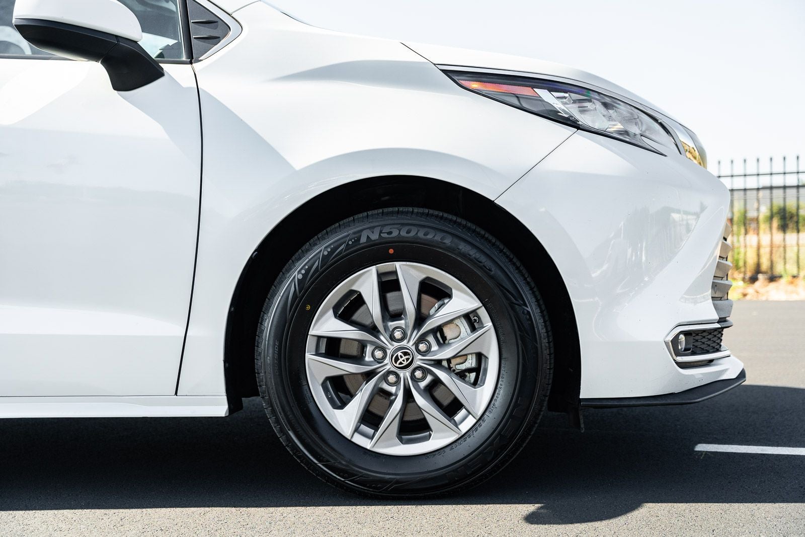 2022 Toyota Sienna XLE 7 Passenger