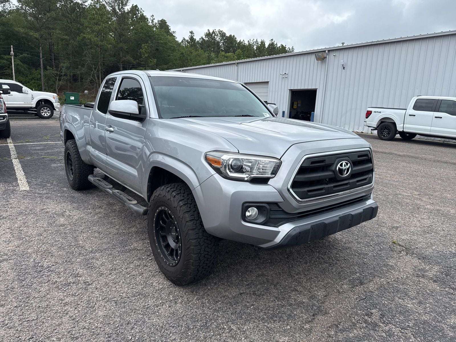 2017 Toyota Tacoma SR5