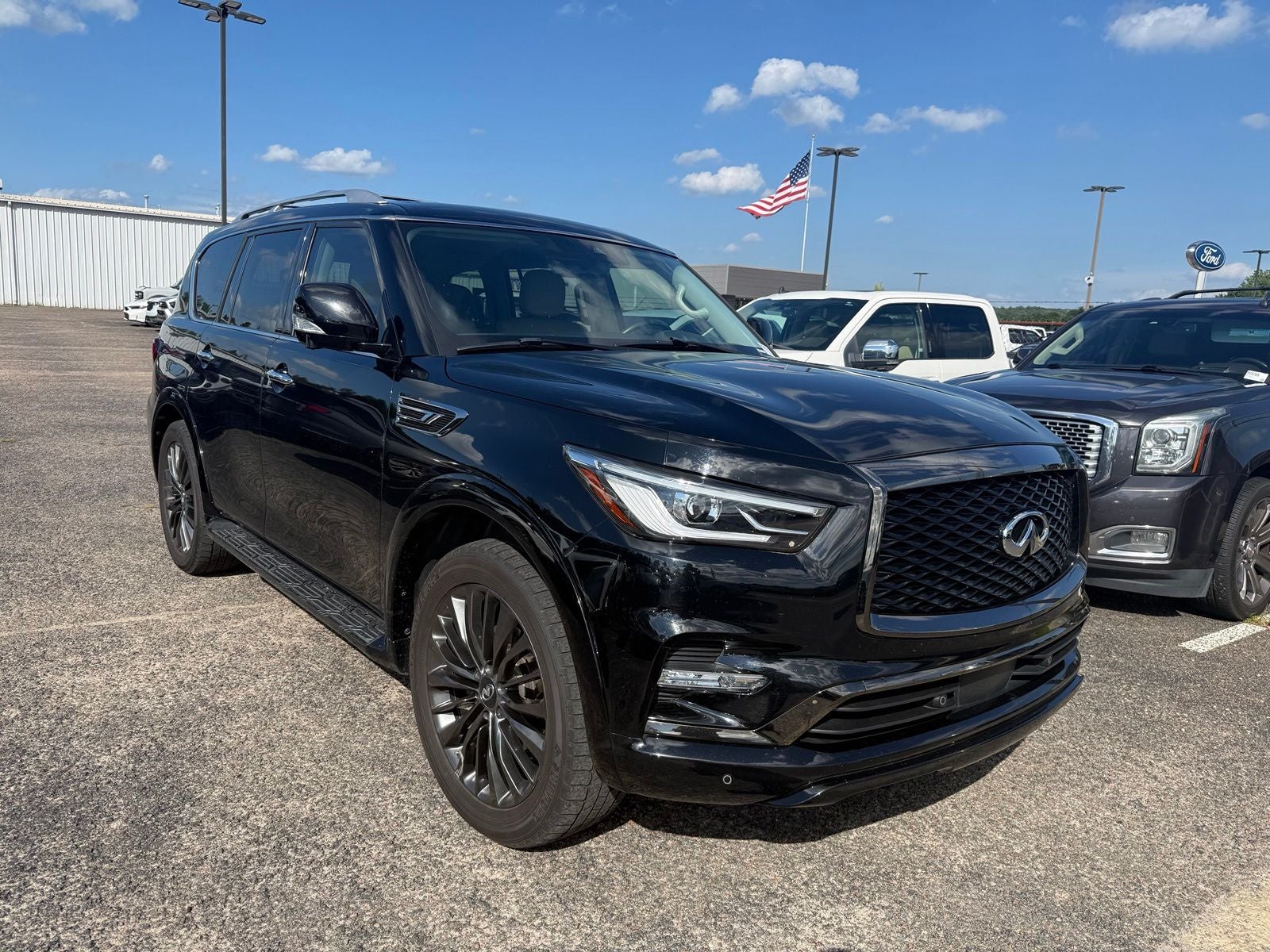 2021 INFINITI QX80 Premium Select