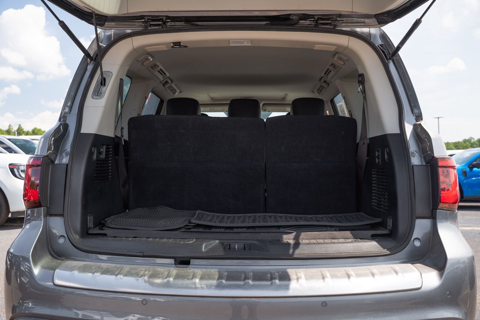 2018 INFINITI QX80 Base