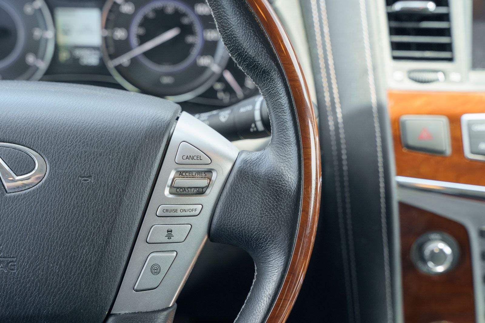 2018 INFINITI QX80 Base