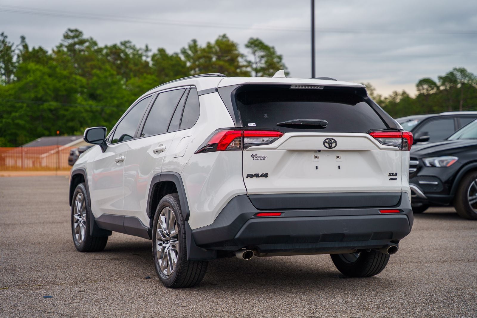 2020 Toyota RAV4 XLE Premium
